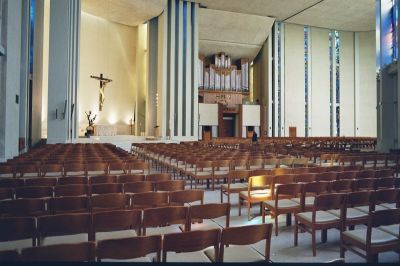 Notre-dame des Dunes
Intérieur de l'Eglise Notre-dame des Dunes à Coxyde, le long de la Côte belge. Construction contemporaine du début des années '60.
Mots-clés: église belgique côte