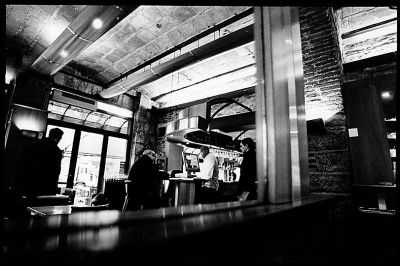 bar
