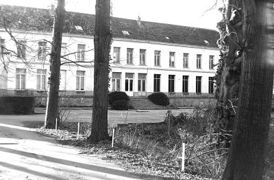 Le bâtiment principal.
