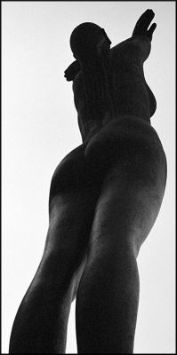 Statue
