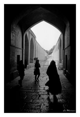Ispahan_(Iran_8-27).jpg