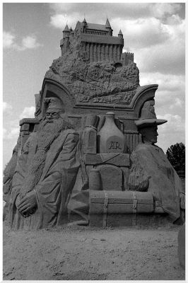 statue4
