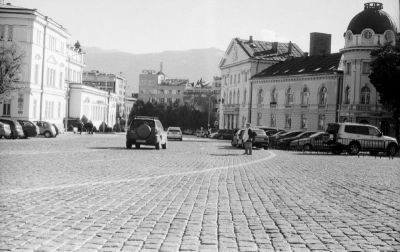 Sofia - parlement
FED 2d - Tri X 400 - 1/100 à 11

