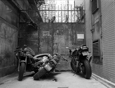 Epave moto 2
Dans une ruelle de Hong Kong
