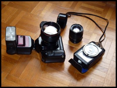 Lot Canon T90 + optiques
Mots-clés: Canon T90
