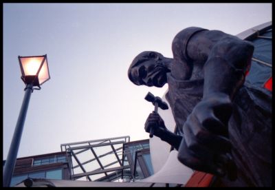 Un petit coin d'URSS en plein Londres
Janvier 2011
Londres  (Campden)
Minolta x700
Fuji Superia 200 (dev labo)
Epson v300
