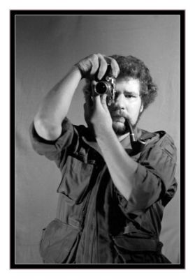 Autoportrait
1983 - Leica IIIc - SUMMITAR f 2.0 / 5cm - Ilford XP1
