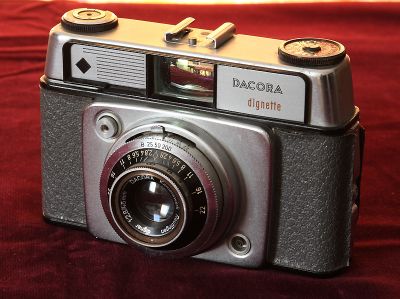 Dacora dignette
Appareil 24x36 non télémétrique, tout manuel
Mots-clés: Dacora dignette