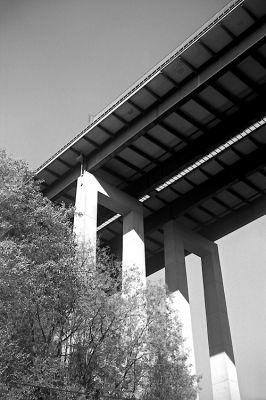 Le viaduc de Sècheval
Dacora dignette f:11 à 1/200
Rollei Retro 80s - Rodinal 1+50 - 16'45" à 18°C
Mots-clés: Dacora dignette viaduc