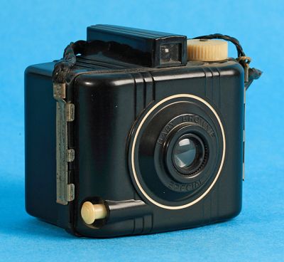 Baby brownie special
Appareil box bakélite pour rollfilm 127
Mots-clés: Baby brownie special