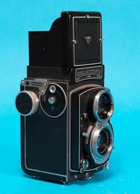 Rolleicord Va
TLR de 1957-61 - Rollfilm 120
Mots-clés: Rollei