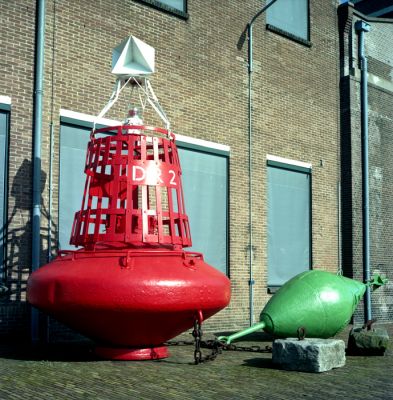 Vous la voulez rouge ou verte?
Rolleiflex 2,8 D / Planar 80mm
Kodak Ektar 100 développement maison
Mots-clés: Rolleiflex