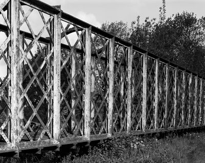 Passerelle
Toyo View 45 AII + Rodenstock Sironar-N 210mm
1/8 à f:55
Orwo NP22 100 ASA dans du Rodinal 1+40 pendant 12'30" à 19°C 
Mots-clés: Passerelle ponts toyo rodenstock sironar-n orwo np22