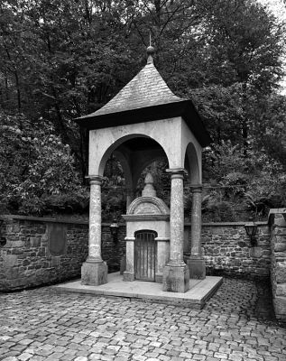 La source de le Géronstère
Toyo view 45 AII / Schneider Super-angulon 90mm 1:8
Ilford FP4+ @ 125ASA pendant 8' dans du X-tol stock.
Mots-clés: Toyo spa source géronstère schneider