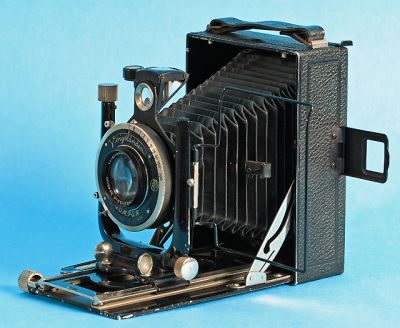 Voigtländer Avus 9x12
Mots-clés: Voigtländer Avus