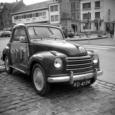 Fiat topolino
Zeiss Nettar 517/16 - Novar anastigmat f1:6.3 / 75mm
Ilford FP4+  f:11-16 au 1/75e
