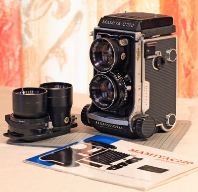 Mamiya C 220
C220 + 80mm + 135mm
Mots-clés: Mamiya C220