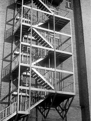 Le Bronx s'invite à Spa
Fed 3b - Industar 62 - f:16 à 1/250
Ilford HP5+
Mots-clés: Fed 3b Escalier