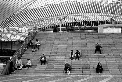 Escalier aux Guillemins
Leica M6 + Zeiss Planar f:2 50mm ZM
Ilford HP5+ / LC29 1+29
Mots-clés: Liège guillemins escaliers