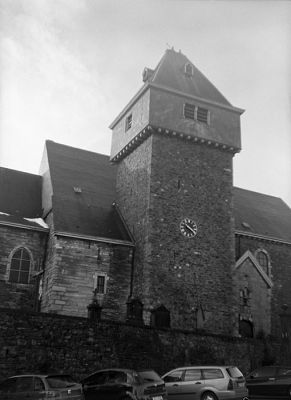 Nagel Recomar 33 - Eglise de Theux
Wephota 9x12 100ASA à f:5.6 - 1/50e.
Décentrement vertical maximum
