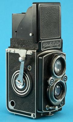 Rolleiflex Automat I
Tessar 75mm f:3.5
Mots-clés: Rolleiflex automat