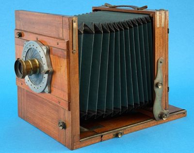 Zeiss Ikon 18 x 24
Field camera à objectifs interchangeables
Mots-clés: Zeiss Ikon Fieldcamera