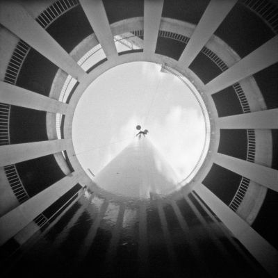 Parking d'en bas
Noon pinhole - TriX 400@200 - Scan de néga
Mots-clés: Noon pinhole TriX 400@200 parking géométrie