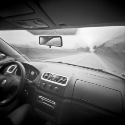 On the road
Noon pinhole - Ilford HP5+ 400@200 - scan de néga
Mots-clés: Noon pinhole HP5+ road