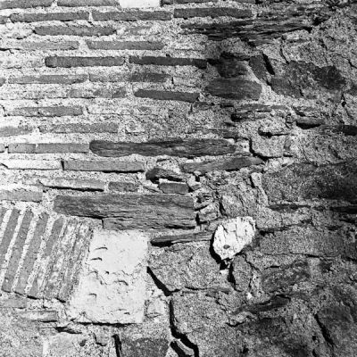 Un mur
Mamiya C330 80mm - PanF+
