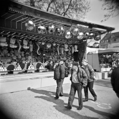 Souvenirs souvenirs
Holga - Superpan 200@
Mots-clés: Holga 120 street