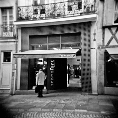 Transfert man
Holga 120 - TriX
Mots-clés: Holga 120 street