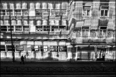 Double vitrage
Konica FS-1 28mm - TriX 
Mots-clés: konica FS1 trix street hexanonUC28mmf1.8