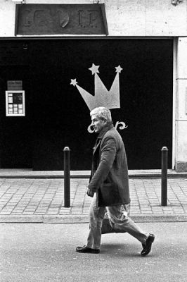 VIP
Nikon Fe2 50mm Ais
Tri X 400@ / Rodinal
Scan de néga
Mots-clés: street Fe2 tri-x 400