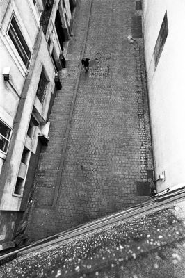 ...
Nikon Fe2 24mm - TriX - Scan de néga
Mots-clés: street N&B Fe2 TriX N&B 135