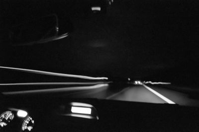 On the road
Nikon Fe2 24mm - TriX 400@800 - Scan de néga
Mots-clés: Fe2 tri-x 400@800