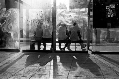 Abstention d'action
Nikon FE2 24mm - TriX / Rodinal - Scan de néga
Mots-clés: street Tri-x Fe2