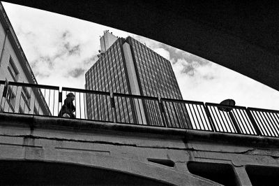 Upon the bridge
Konica FS1 - Hexanon 40mm 1.8 - TriX/rodinal - scan de néga 
Mots-clés: street Tri-X Konica FS-1