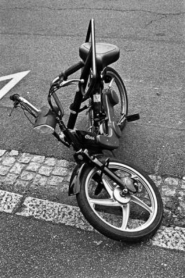 Maux'bylette
Konica FS1 - Hexanon 40mm 1.8 - TriX/rodinal - scan de néga 
Mots-clés: Tri-X Konica FS-1