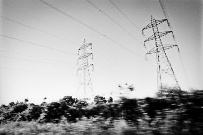 Electric warriors
Nikon FE2 - Kodak Plus-X 125@ - scan de néga 
