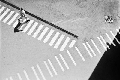 Roof cut
Nikon FE2 - Kodak Plus-X 125@ - scan de néga
Mots-clés: Nikon FE2 20mm Kodak PlusX ombre