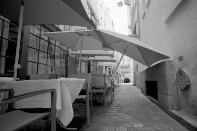 Besoin d'un parasol ?
Nikon FE2 20mm Ais - Tmax 100@ - scan de néga
Mots-clés: Nikon FE2 20mm Kodak Tmax 