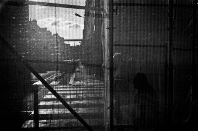 Voile qui rit
Minox 35 GT E - Kodak PlusX 125@ périmée - scan de néga
Mots-clés: Minox GTE street ombre