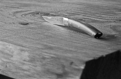 Couteau de Thiers
Nikon Fe2 105mm Ais - Tri X - scan de néga 
