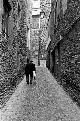 St Malo
Nikon FE2 - TriX 400@1000
Mots-clés: Nikon FE2 street
