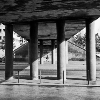 Four mountain sticks 
Minolta 24 Rapid - HP5+ périmée 400@100
Mots-clés: Minolta 24x24 24Rapid street 