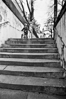 VTT
Nikon FE2 24mm - Superpan 200@
Mots-clés: Nikon FE2 street