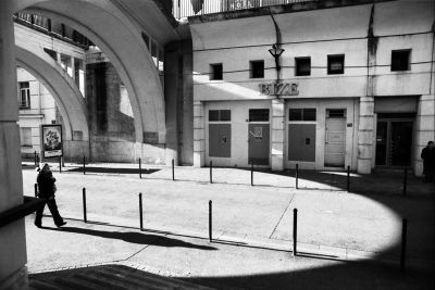 Du d'ssous
Nikon Fe2 - 24mm Ais
Tmax@100 - Rodinal
Scan néga
Mots-clés: street Tmax Fe2