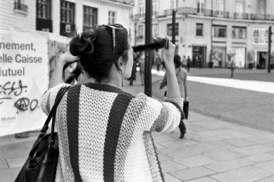Photographe photographiée
Nikon FE2 35mm - Superpan 200@
Mots-clés: Nikon FE2 street