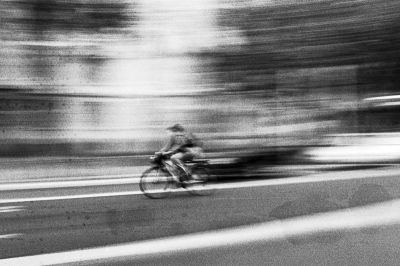 Jaja
Nikon FE2 24mm - HP5+ périmée 400@200
Mots-clés: Nikon FE2 street