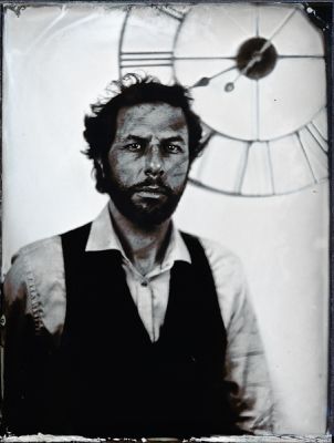 Régis
Collodion - ambrotype 18x24cm
Mots-clés: Collodion ambrotype 18x24cm